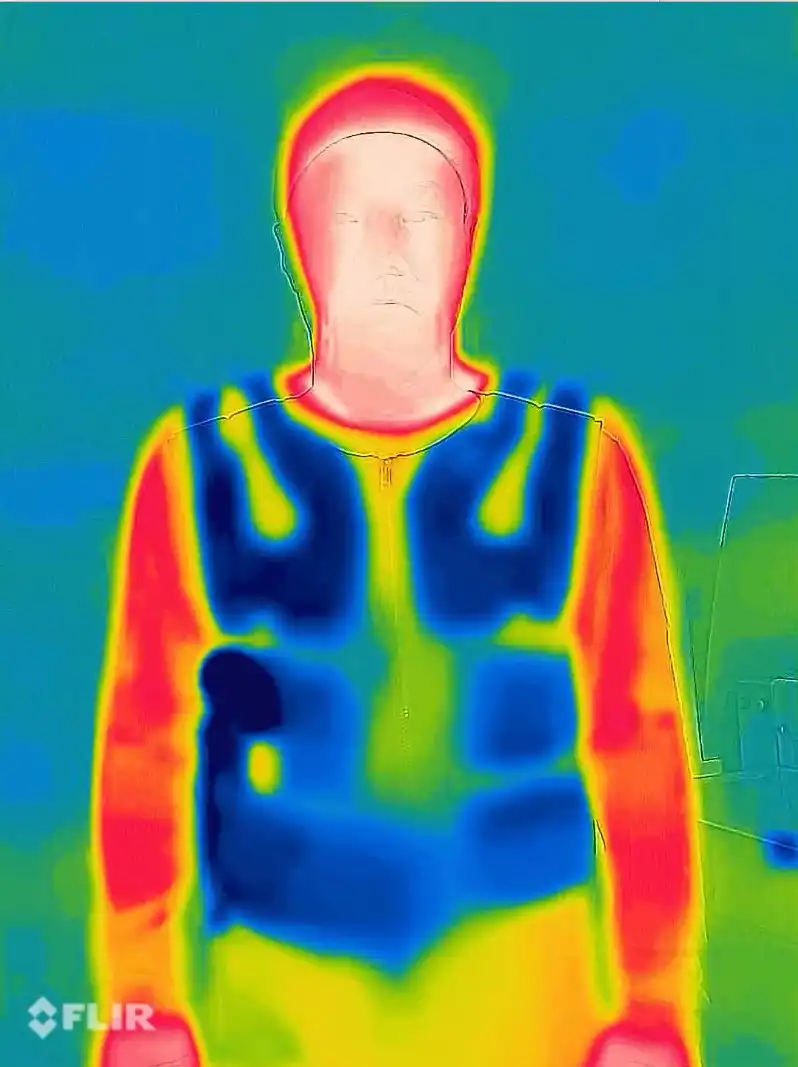 人間エアコン 水冷服 サーモグラフィー